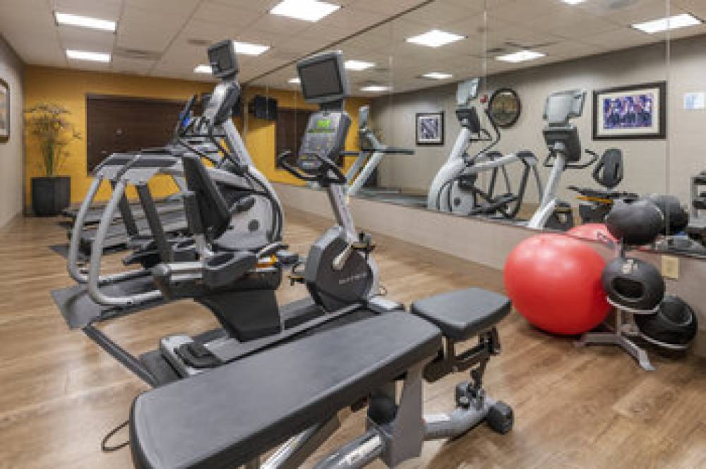 Holiday Inn Express & Suites HAYS 6