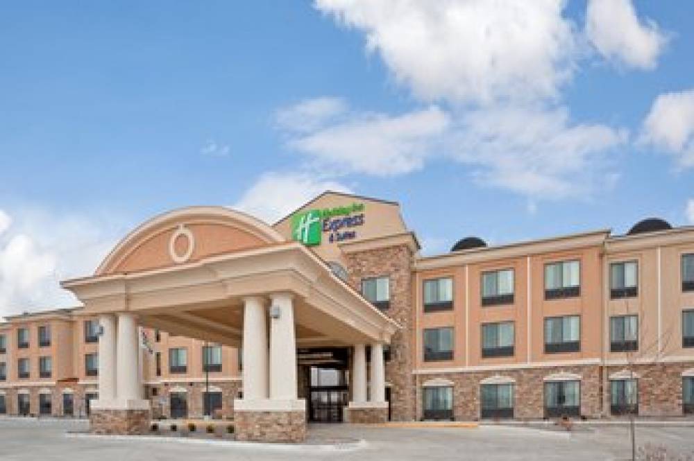 Holiday Inn Express & Suites HAYS 2