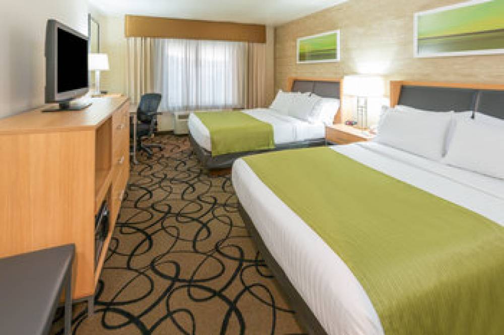 Holiday Inn Express & Suites HENDERSON 8