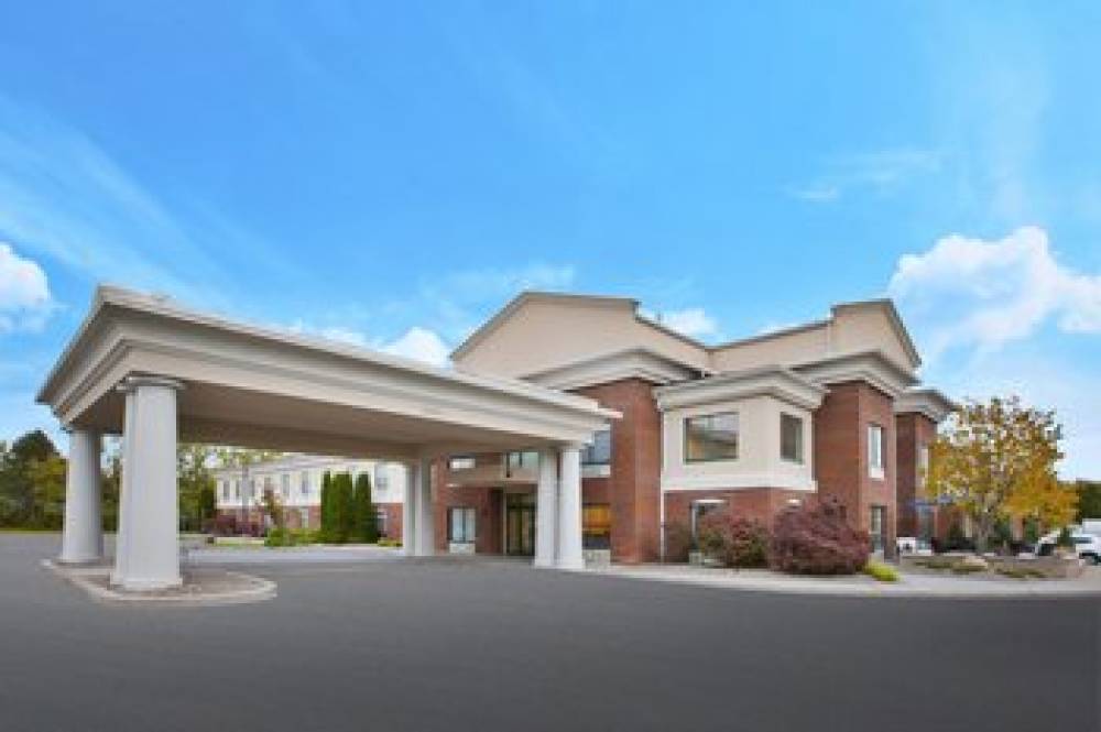 HOLIDAY INN EXPRESS SUITES 7