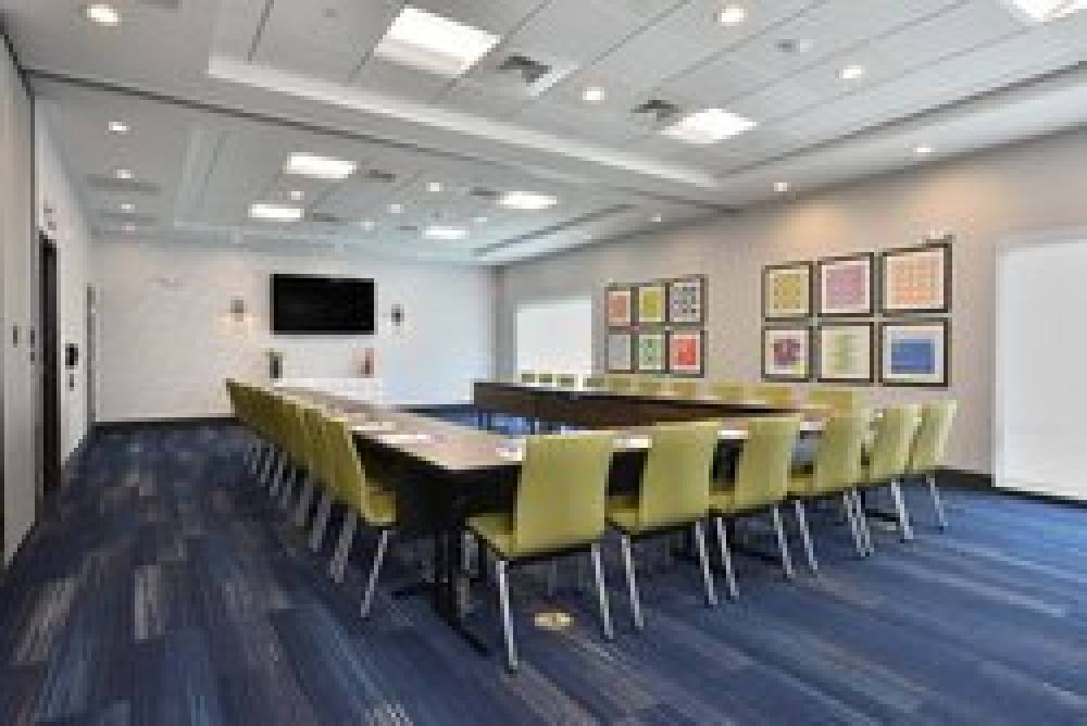 Holiday Inn Express & Suites HOUSTON NORTH - WOODLANDS AREA 10