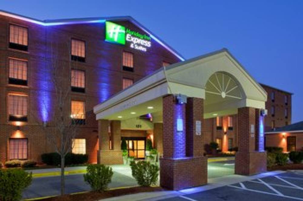 Holiday Inn Express & Suites I 95 Capitol Beltway Largo