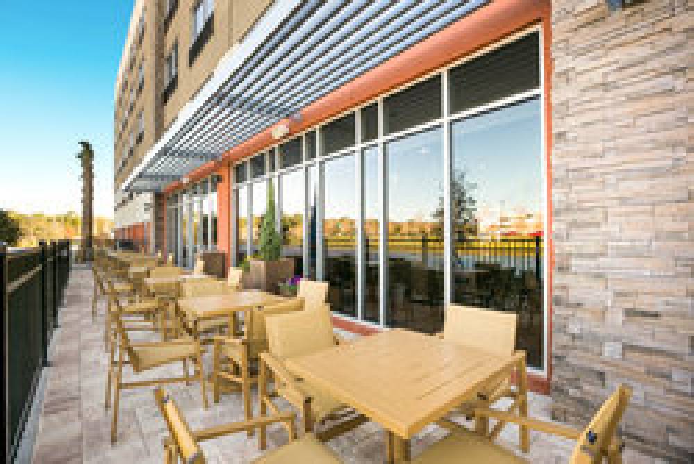 Holiday Inn Express & Suites JACKSONVILLE - TOWN CENTER 10