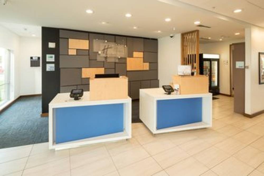 Holiday Inn Express & Suites Kalamazoo West