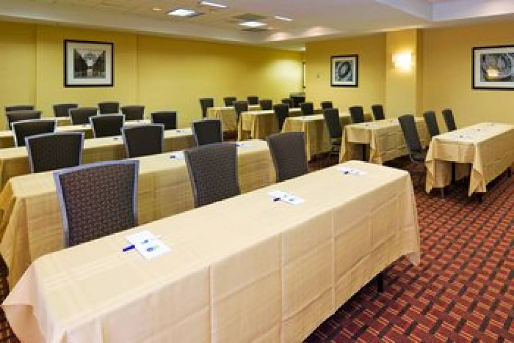 Holiday Inn Express & Suites KENDALL EAST - MIAMI 4