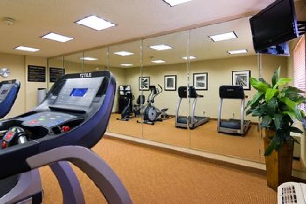 Holiday Inn Express & Suites KENDALL EAST - MIAMI 9