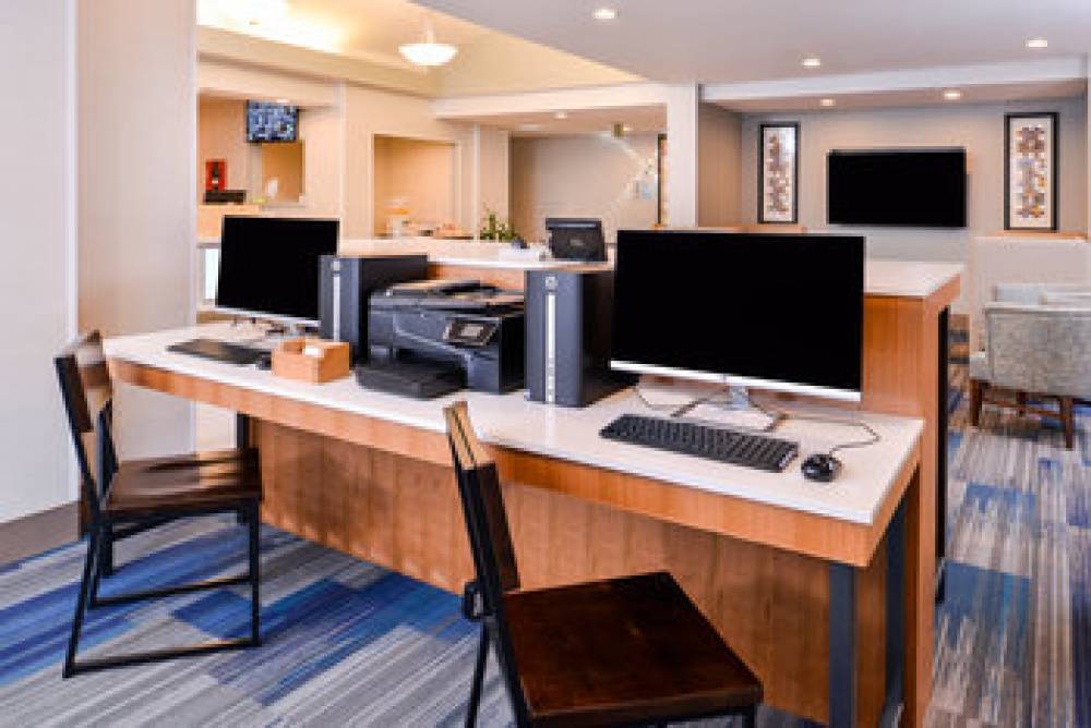 Holiday Inn Express & Suites LACEY - OLYMPIA 9