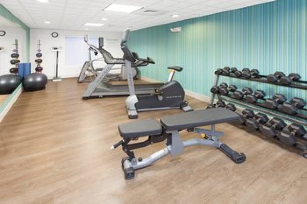 Holiday Inn Express & Suites LAKE ZURICH-BARRINGTON 2