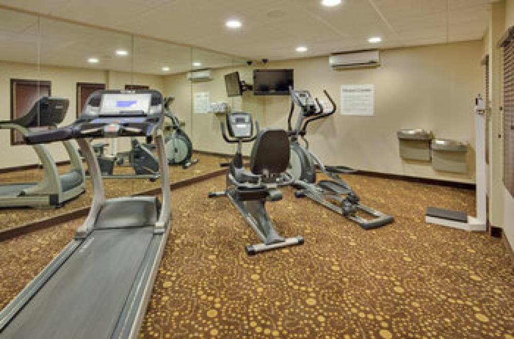 Holiday Inn Express & Suites LEBANON 9