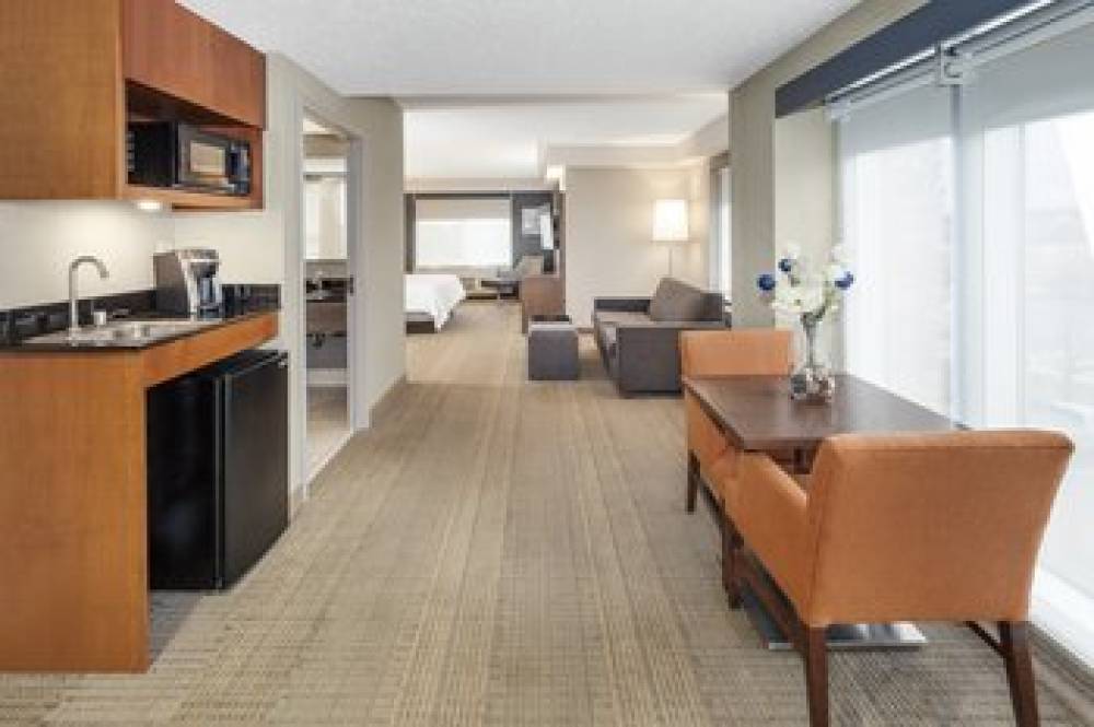 Holiday Inn Express & Suites LONG ISLAND-EAST END 9