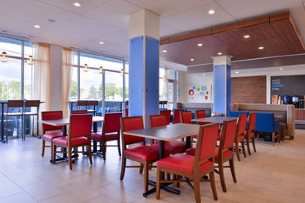 HOLIDAY INN EXP STES MSP APT BY IHG 10