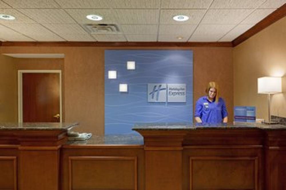 HOLIDAY INN EXPRESS AND SUITES 5