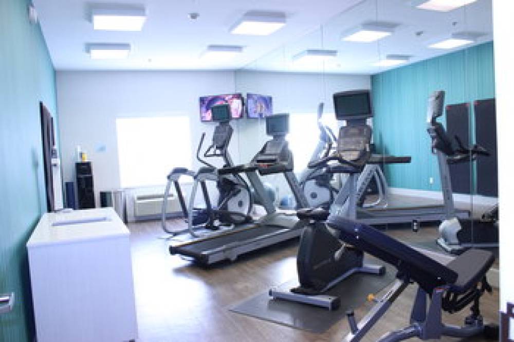 Holiday Inn Express & Suites MANSFIELD 5
