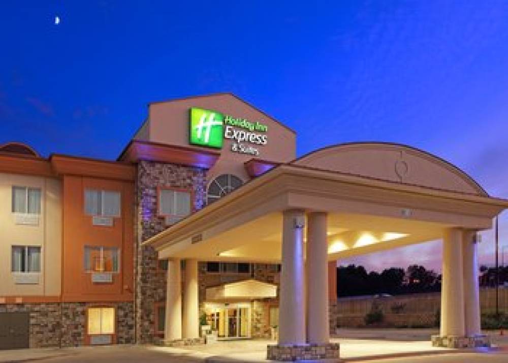 Holiday Inn Express & Suites Marshall