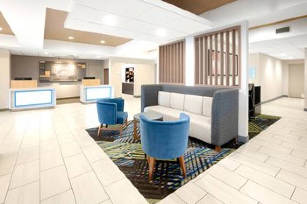 Holiday Inn Express & Suites Marysville