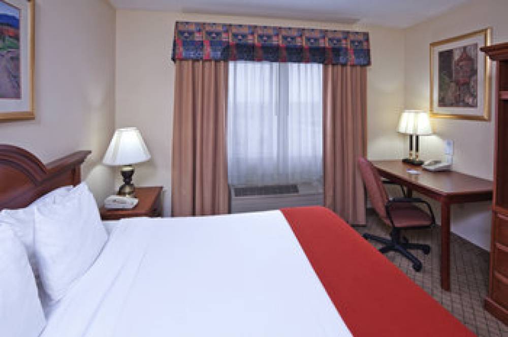 Holiday Inn Express & Suites MESQUITE 2