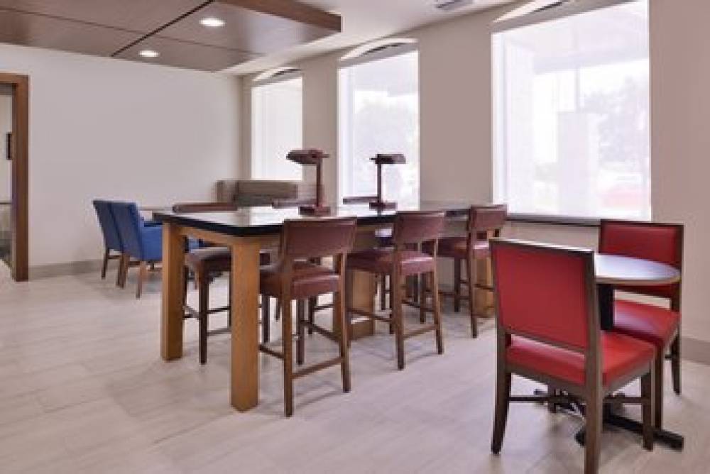 Holiday Inn Express & Suites MESQUITE 10
