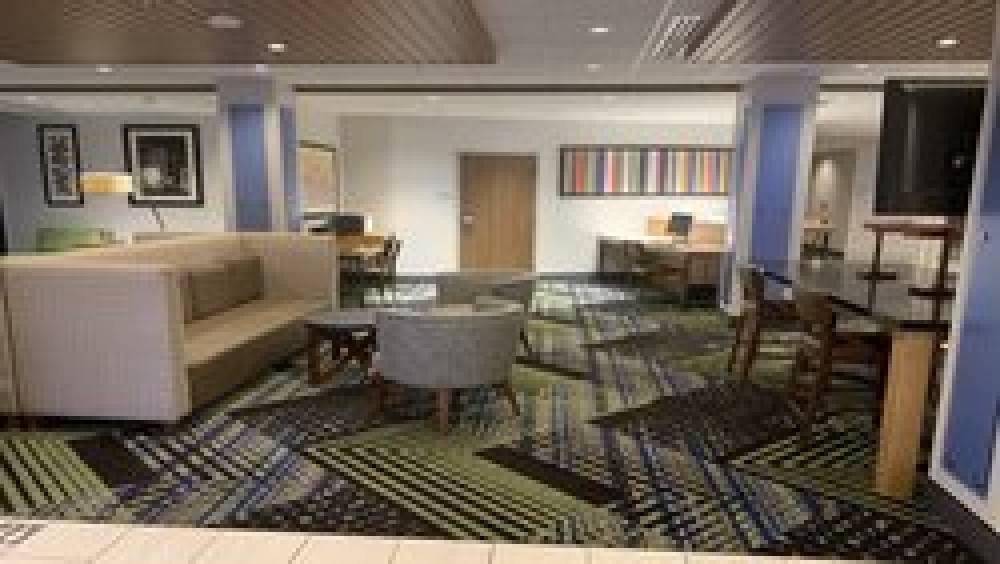 Holiday Inn Express & Suites MIDDLETOWN 4