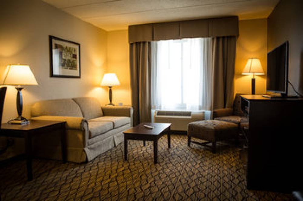 Holiday Inn Express & Suites MILFORD 6