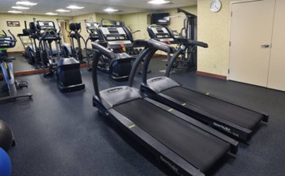 Holiday Inn Express & Suites MILFORD 7