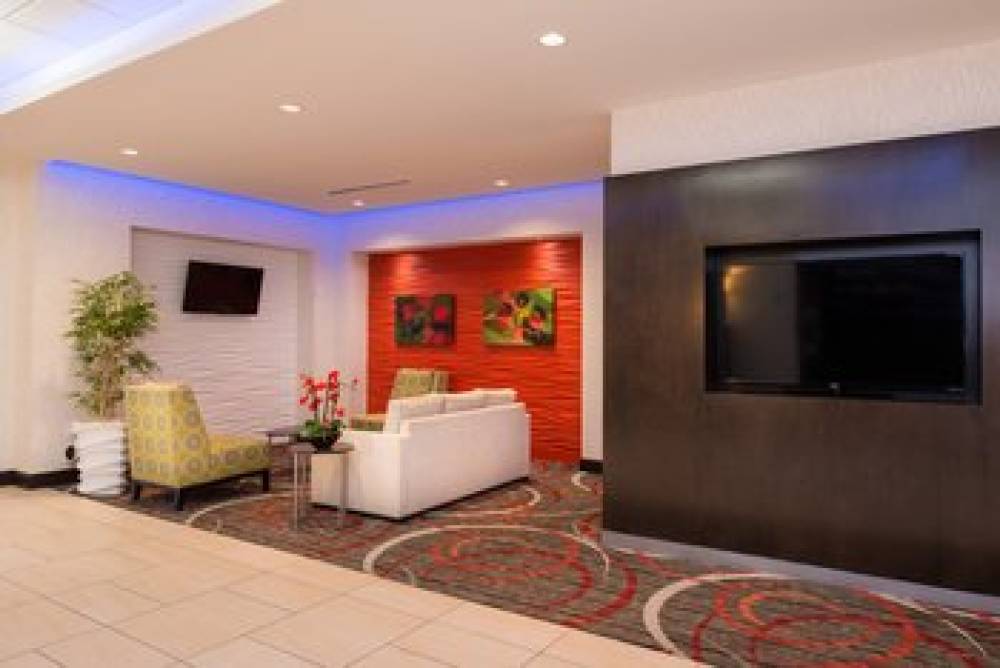 Holiday Inn Express & Suites MONROE 5