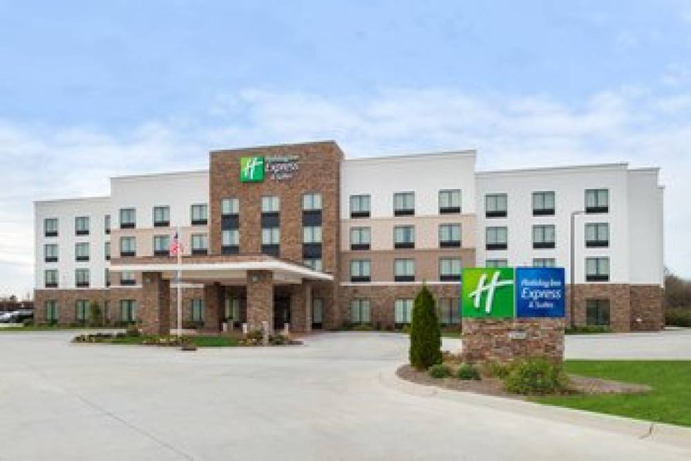 Holiday Inn Express & Suites MONROE 1
