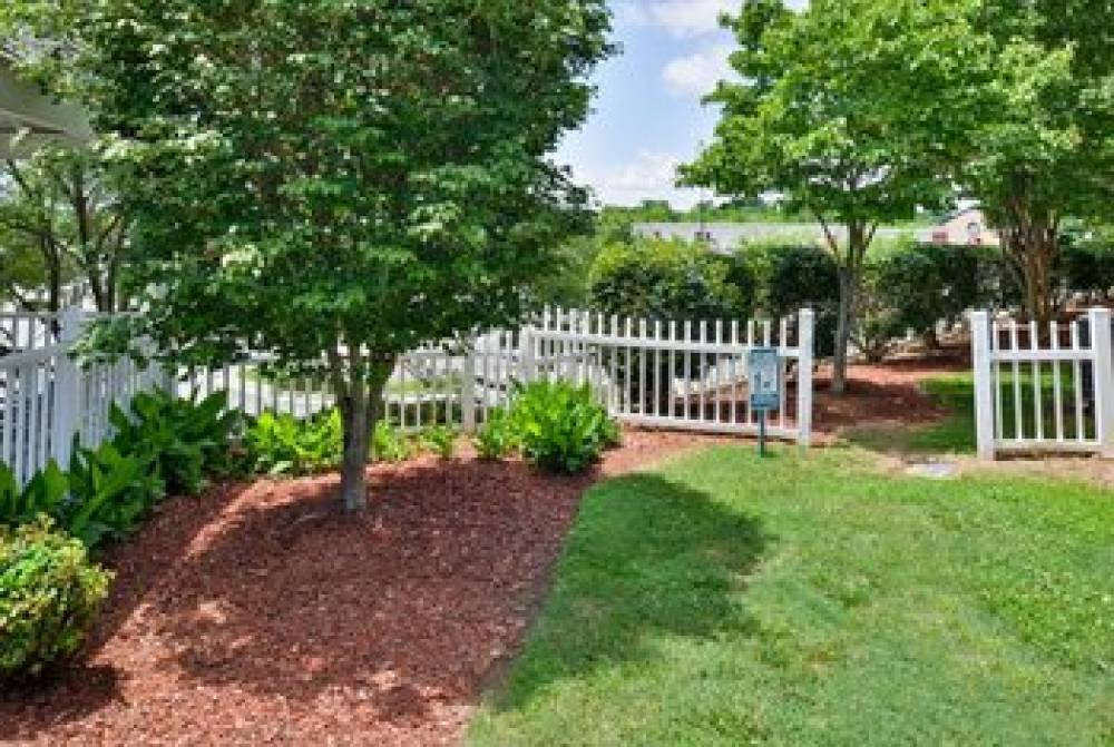 Holiday Inn Express & Suites MOORESVILLE - LAKE NORMAN 6