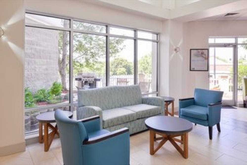 Holiday Inn Express & Suites MOORESVILLE - LAKE NORMAN 9