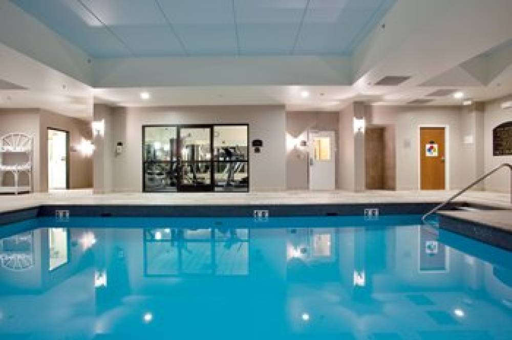 Holiday Inn Express & Suites NEWPORT NEWS 10