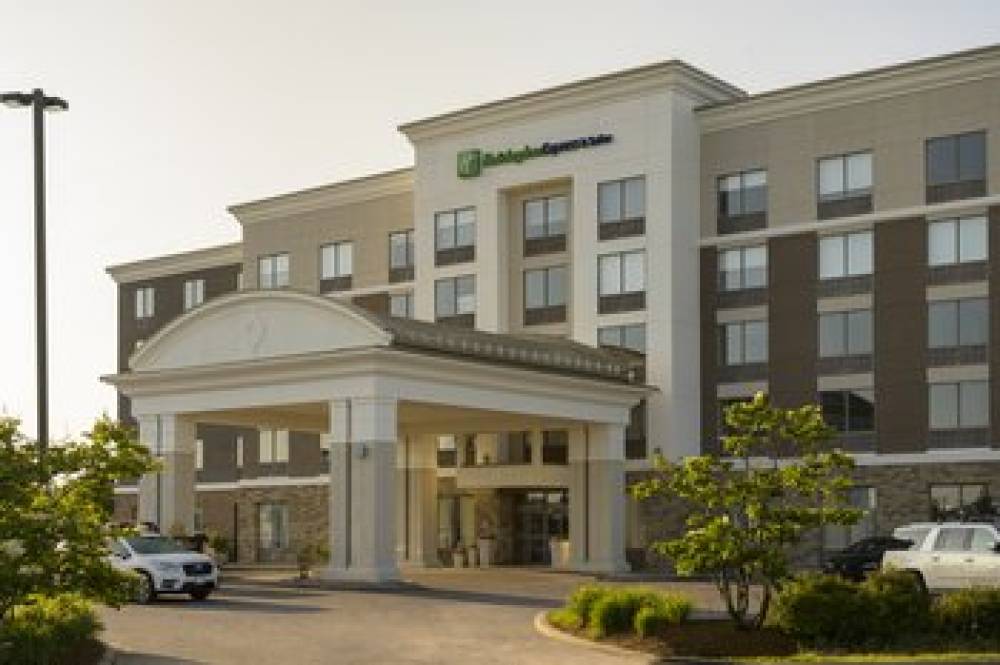Holiday Inn Express & Suites NORTH BAY 1