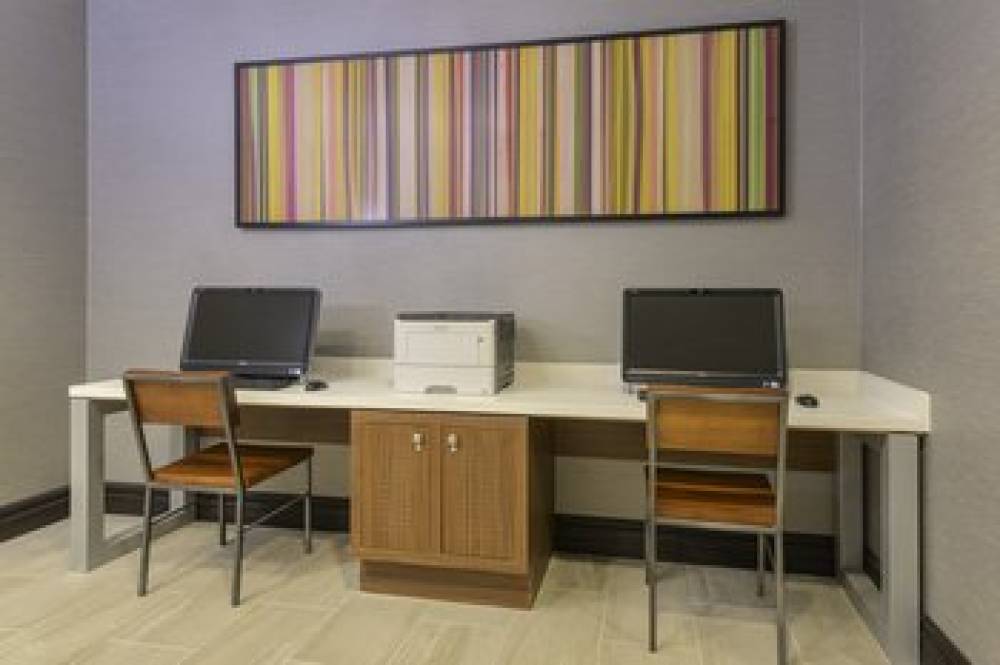 Holiday Inn Express & Suites NORTH BAY 7