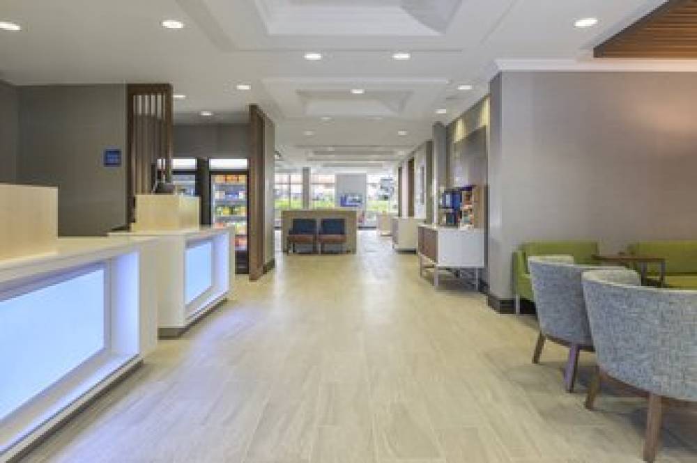 Holiday Inn Express & Suites NORTH BAY 2