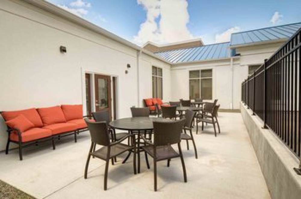 Holiday Inn Express & Suites NORTH PLATTE 6