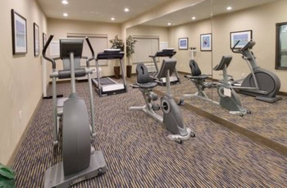 Holiday Inn Express & Suites OMAHA I - 80 10