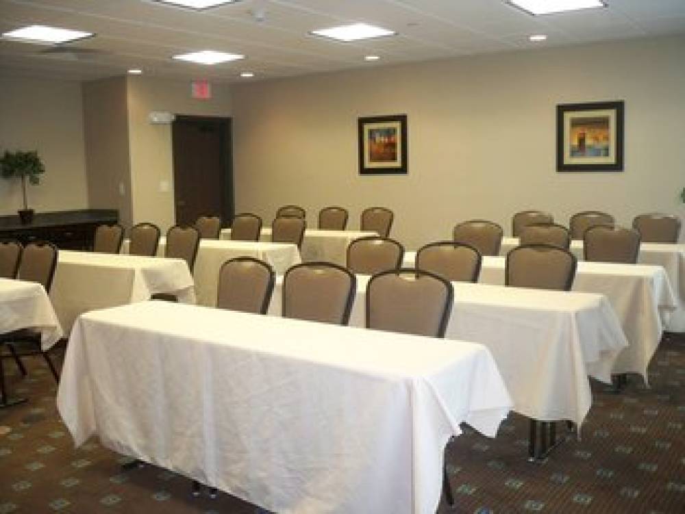 Holiday Inn Express & Suites OMAHA I - 80 6