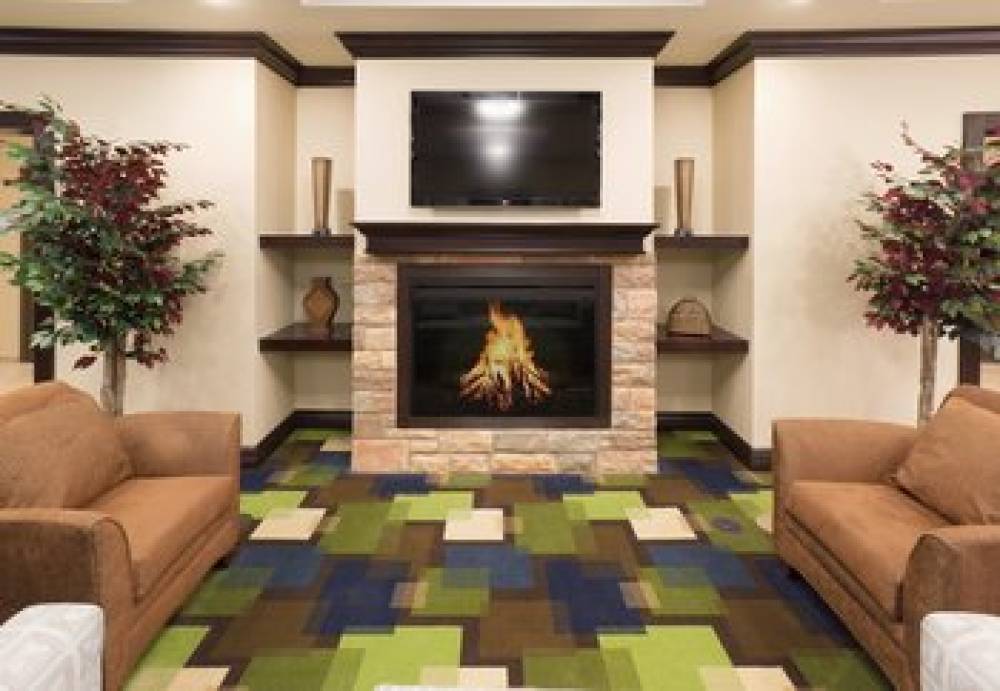 Holiday Inn Express & Suites OMAHA I - 80 7