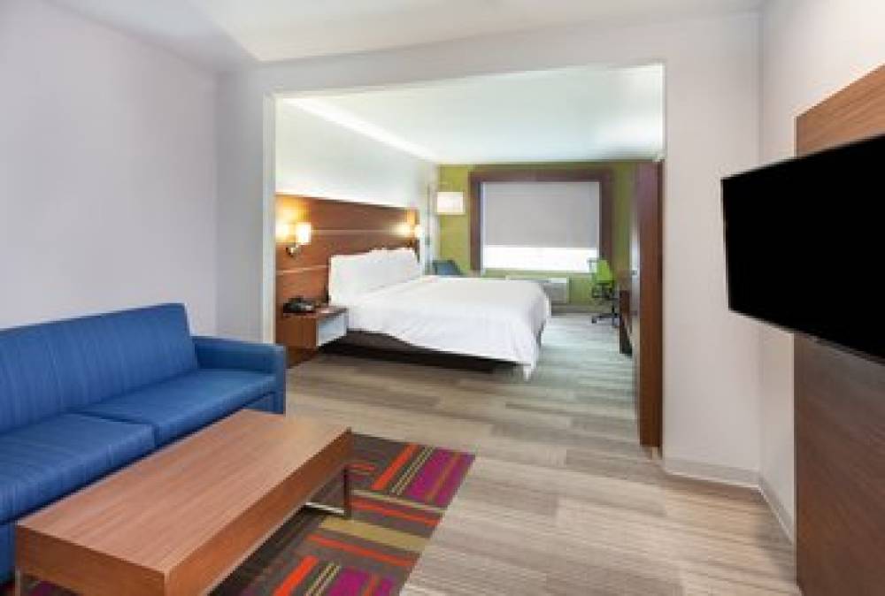 Holiday Inn Express & Suites ORANGE 10