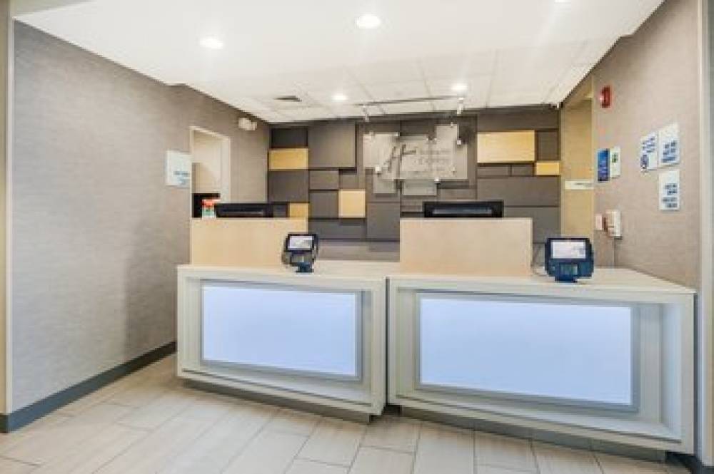 Holiday Inn Express & Suites ORLANDO - APOPKA 4
