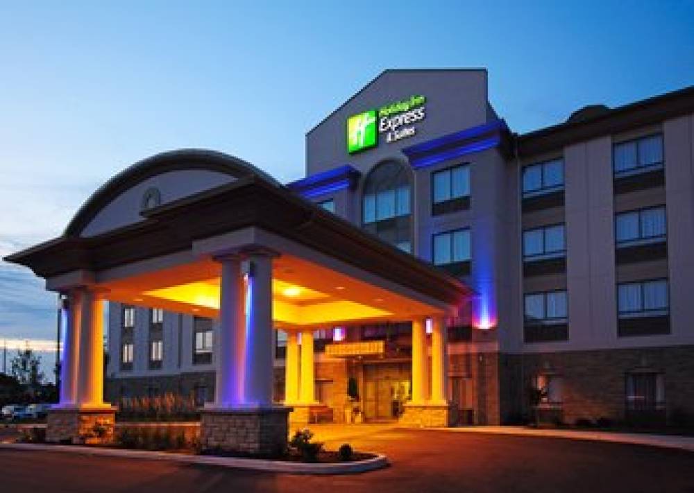 Holiday Inn Express & Suites Ottawa Airport
