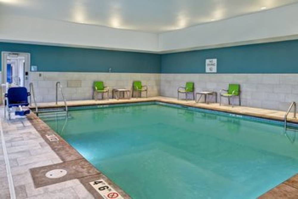 Holiday Inn Express & Suites OTTAWA 7