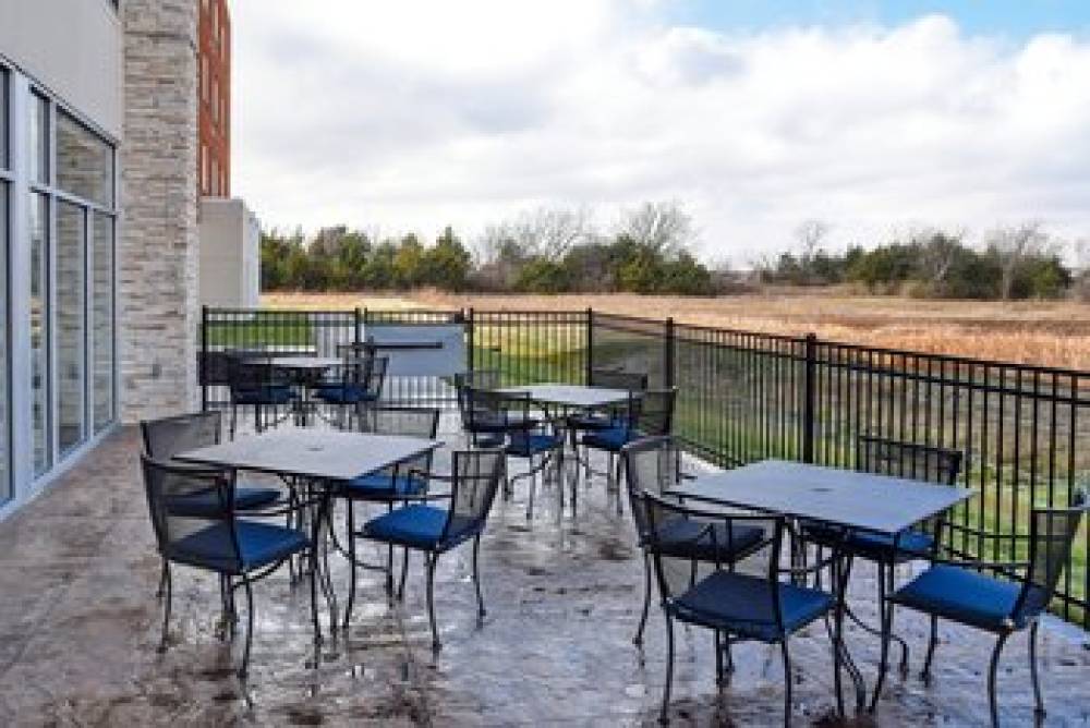 Holiday Inn Express & Suites OTTAWA 8