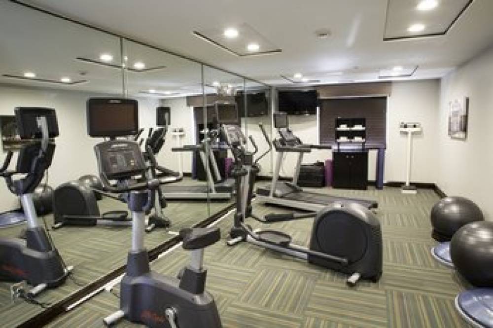 Holiday Inn Express & Suites OXFORD 1