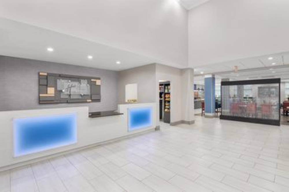 Holiday Inn Express & Suites Palm Bay