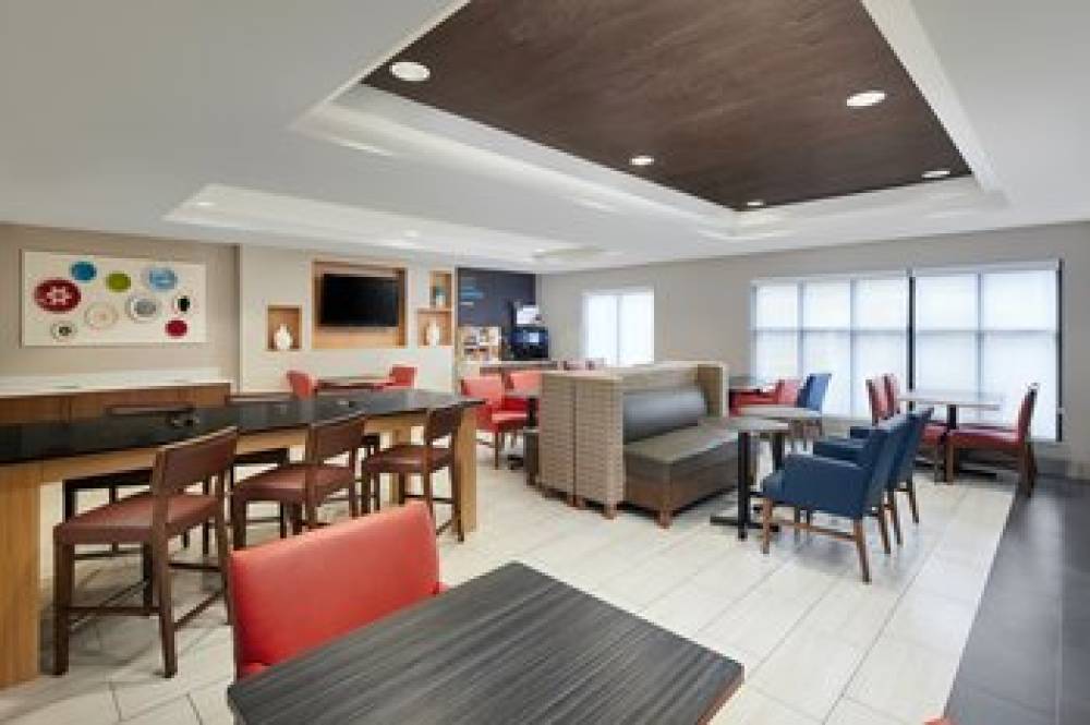Holiday Inn Express & Suites PENSACOLA WEST-NAVY BASE 4