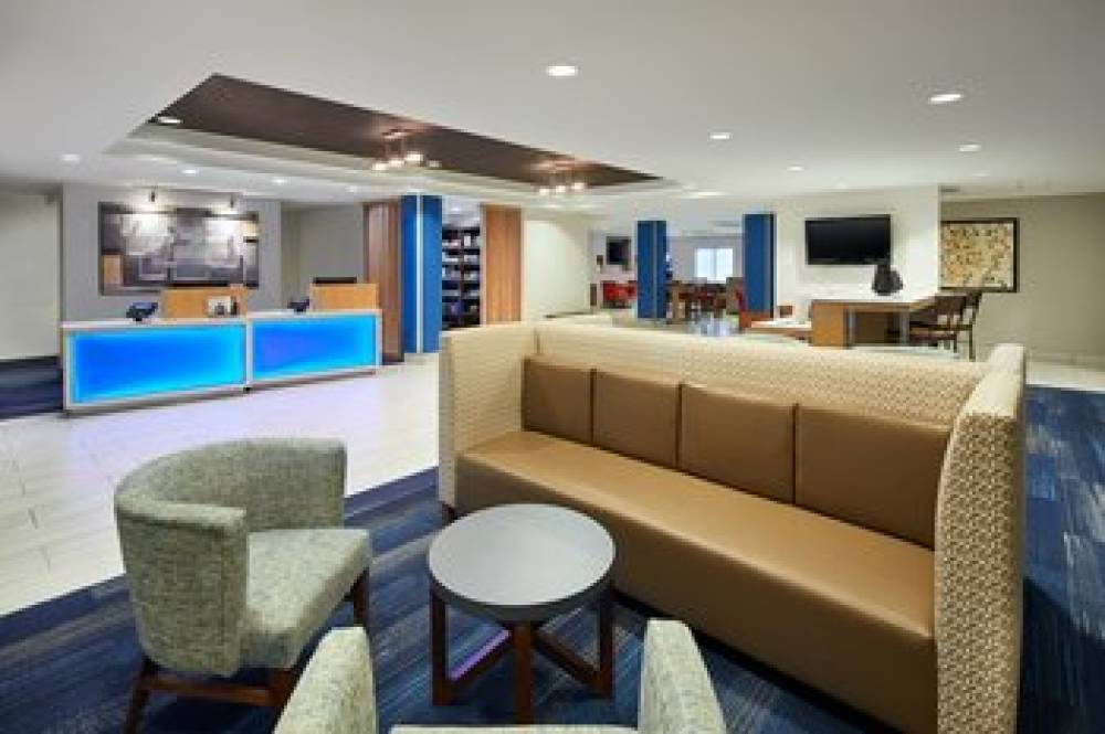 Holiday Inn Express & Suites PENSACOLA WEST-NAVY BASE 8
