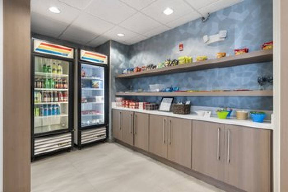 Holiday Inn Express & Suites PERU - LASALLE AREA 7