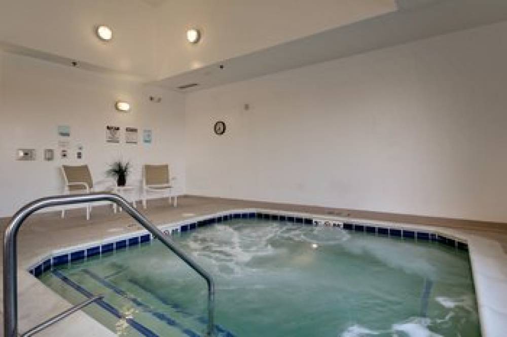 Holiday Inn Express & Suites PERU - LASALLE AREA 1