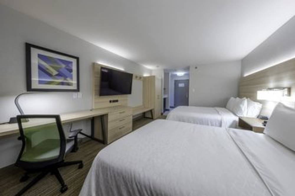 Holiday Inn Express & Suites PETERSBURG/DINWIDDIE 1