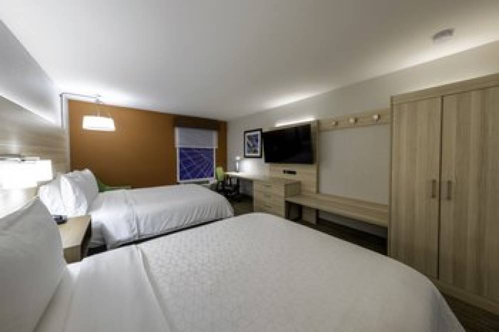 Holiday Inn Express & Suites PETERSBURG/DINWIDDIE 8