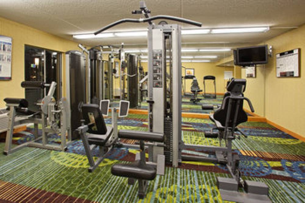 Holiday Inn Express & Suites PITTSBURGH AIRPORT 3